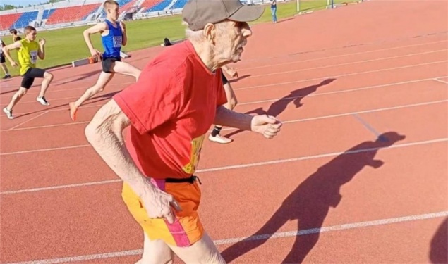 95-летний красноярский атлет установил рекорд России