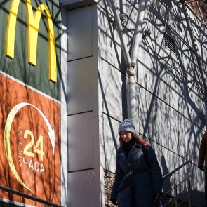 В России захотели национализировать «Макдоналдс» и Apple