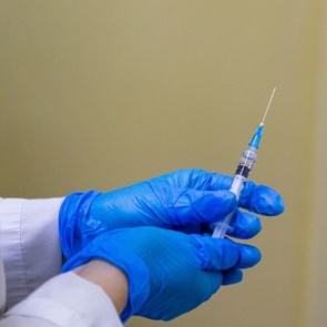 В российском регионе отменили обязательную вакцинацию от коронавируса