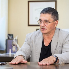 Доктор Мясников рассказал об опасности обезболивающих