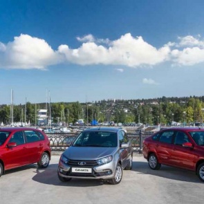 Глава движения автомобилистов назвал упрощенную Lada Granta «убийцей»